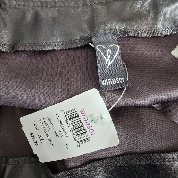 Windsor Black Faux Leather Mini Skirt XL Super Cute! NWT JJ4120 - Picture 7 of 7